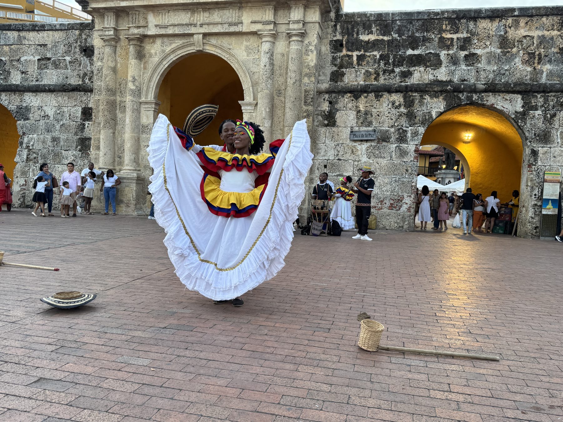 Performers at Plaza de la Paz