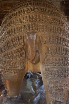 Bull Sculptire, Khajuraho