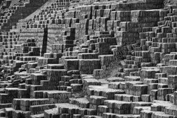 Pyramid, Lima